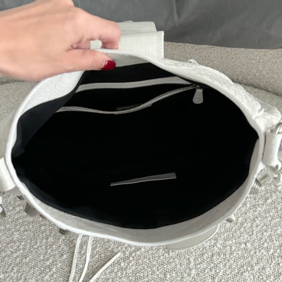 Authentic Balenciaga Extra Supple Calfskin Crocodile Embossed Le Cagole - Picture 11 of 15